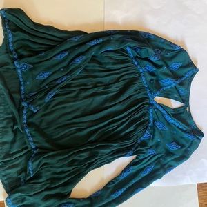 Free People Cute top!!